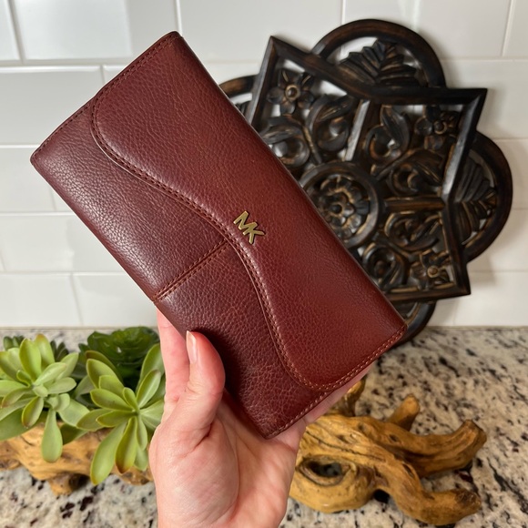 Michael Kors Leather Wallet - Picture 5 of 9